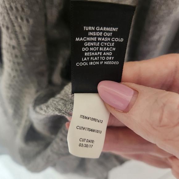 Torrid Boho gray Pointelle Knit open front cardigan with open split back Size - Picture 11 of 13